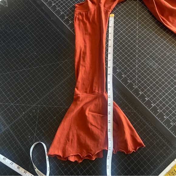 Rust Om Gaia tree bell sleeve top - Picture 6 of 8
